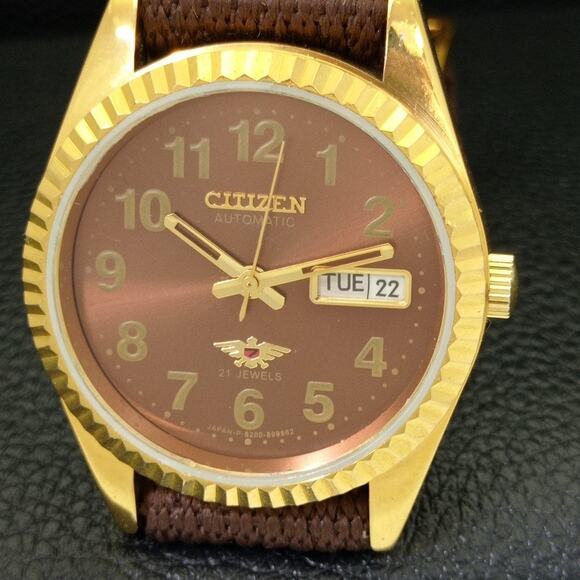 Vintage 1990 Citizen Automatic Mens Gold Watch W/daydate & Brown accents - Picture 3 of 10